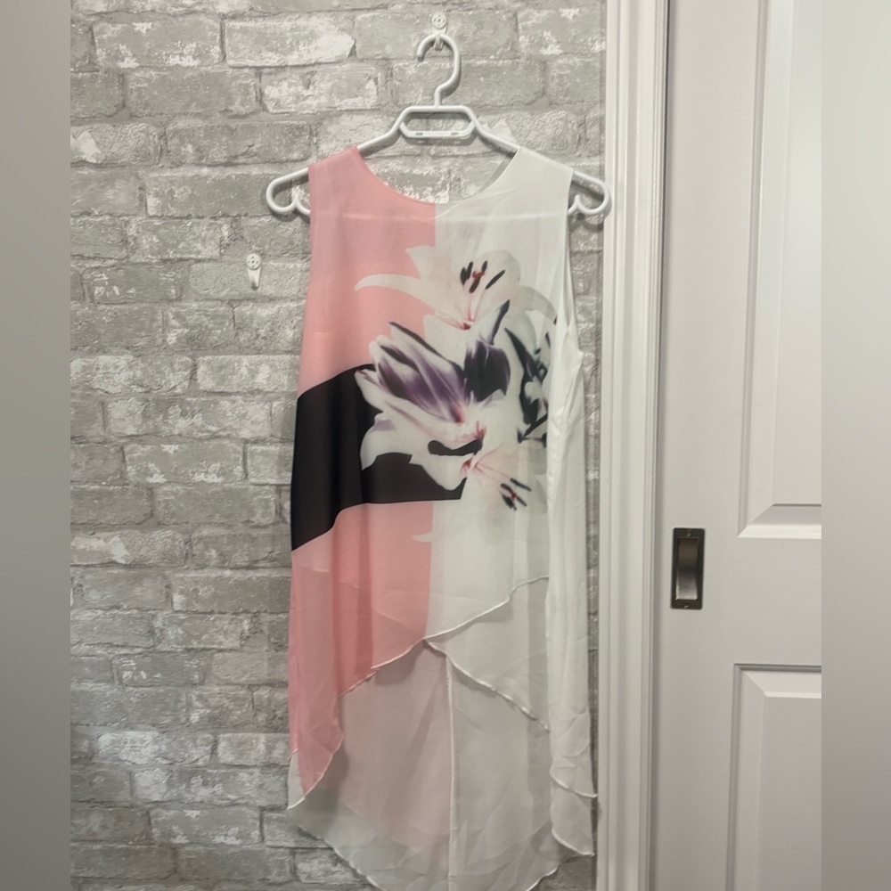 NWT papa Vancouver blouse in pink and white high low top PTP is 18.5